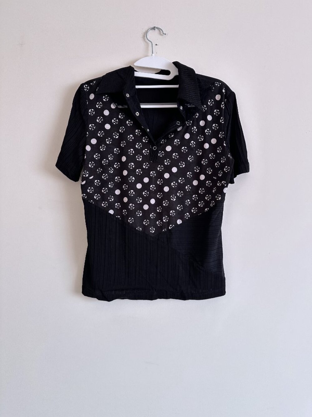Black Short-Sleeve Collared Top Blouse with Polka Dot Print